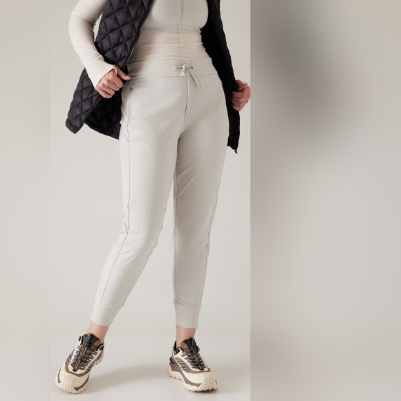 Athleta Pants - Athleta Headlands Hybrid Mid Rise Jogger Pants Birch Grey Size 16